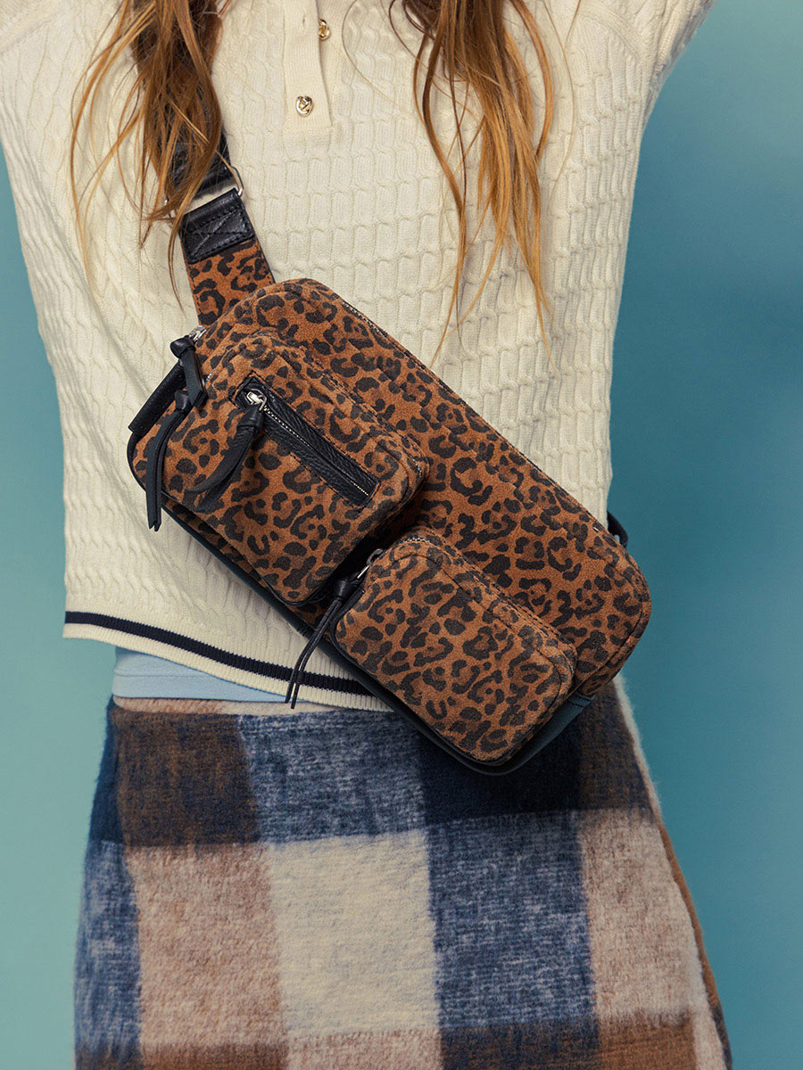 fanny-pack-leopard-black-leather-labanane-90s-leopard-inside-view-m86-lp-b