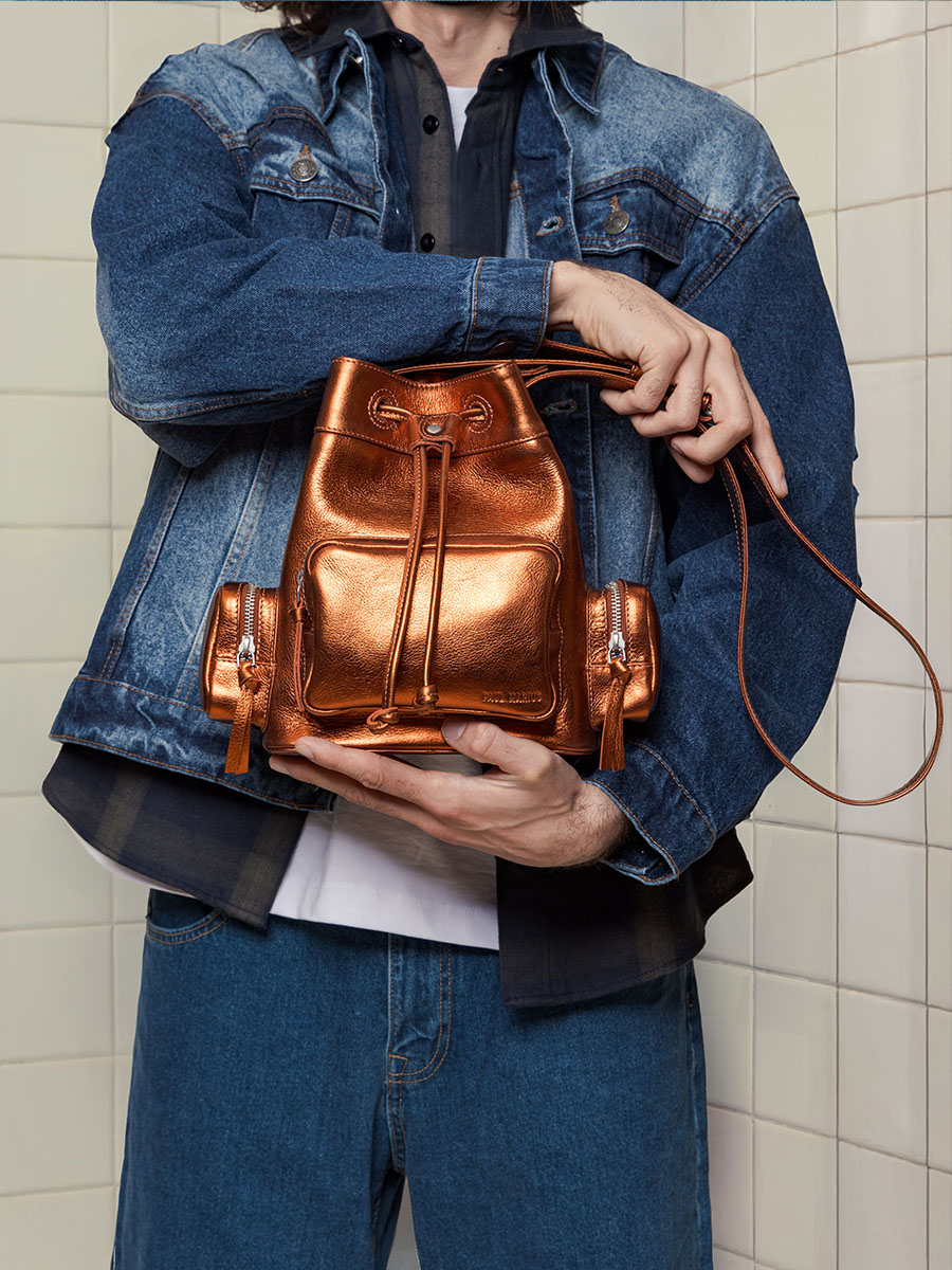 bucket-bag-leather-metallic-copper-leseau-90s-ginger-focus-material-view-w57-m-o