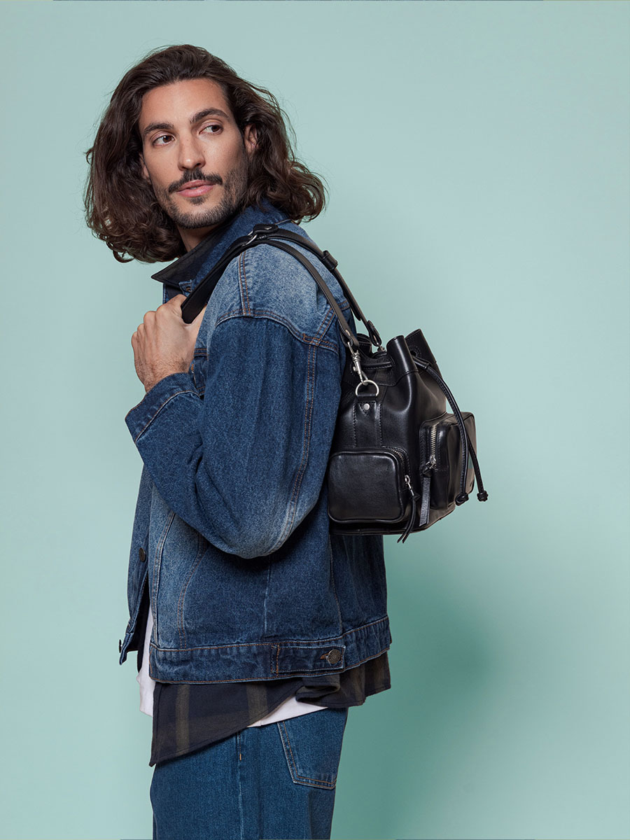 bucket-bag-leather-leseau-90s-black-focus-material-view-w57-b