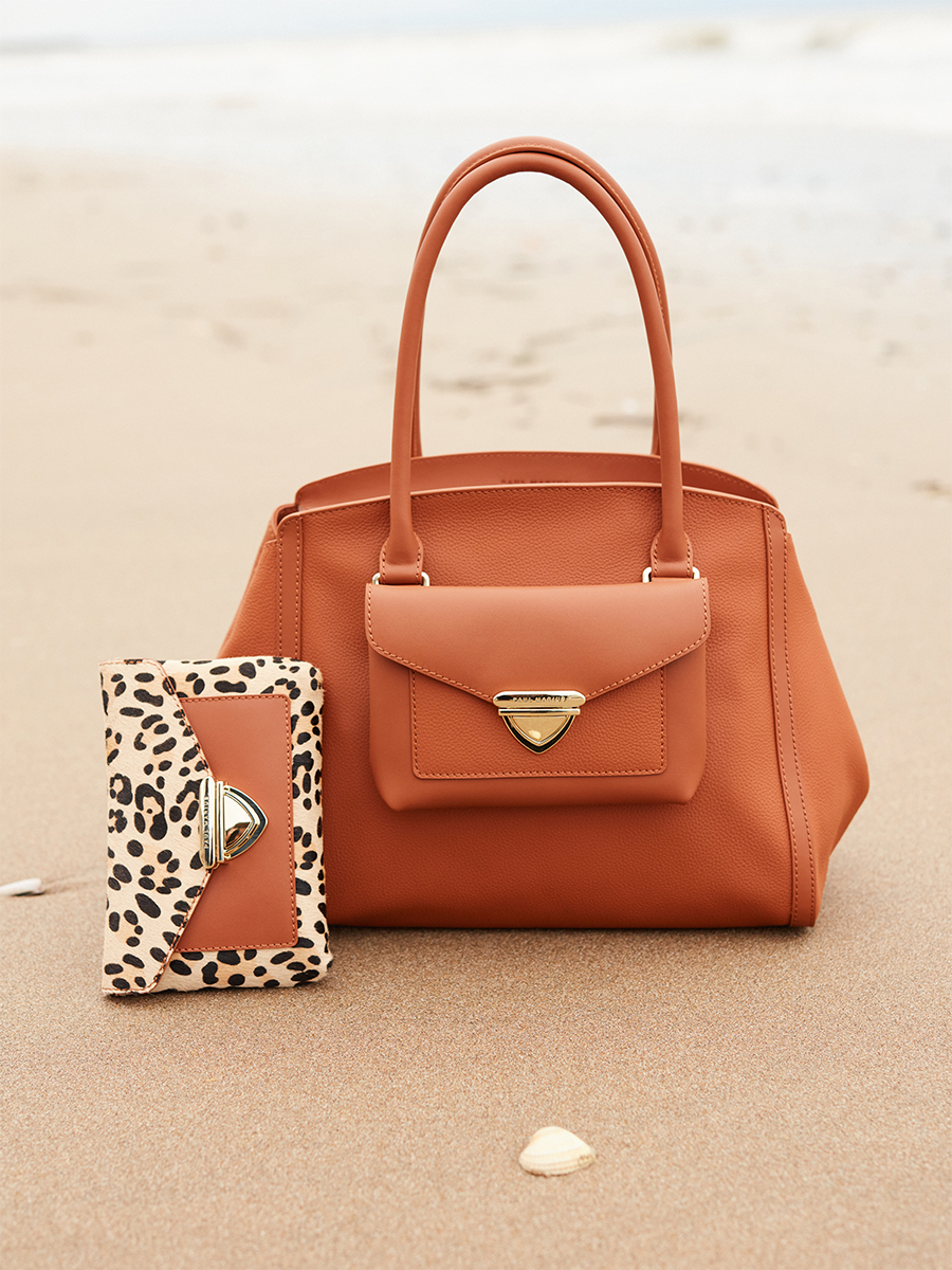 tote-bag-leather-LeCaprice-natural-inside-view-w64m-bm-l