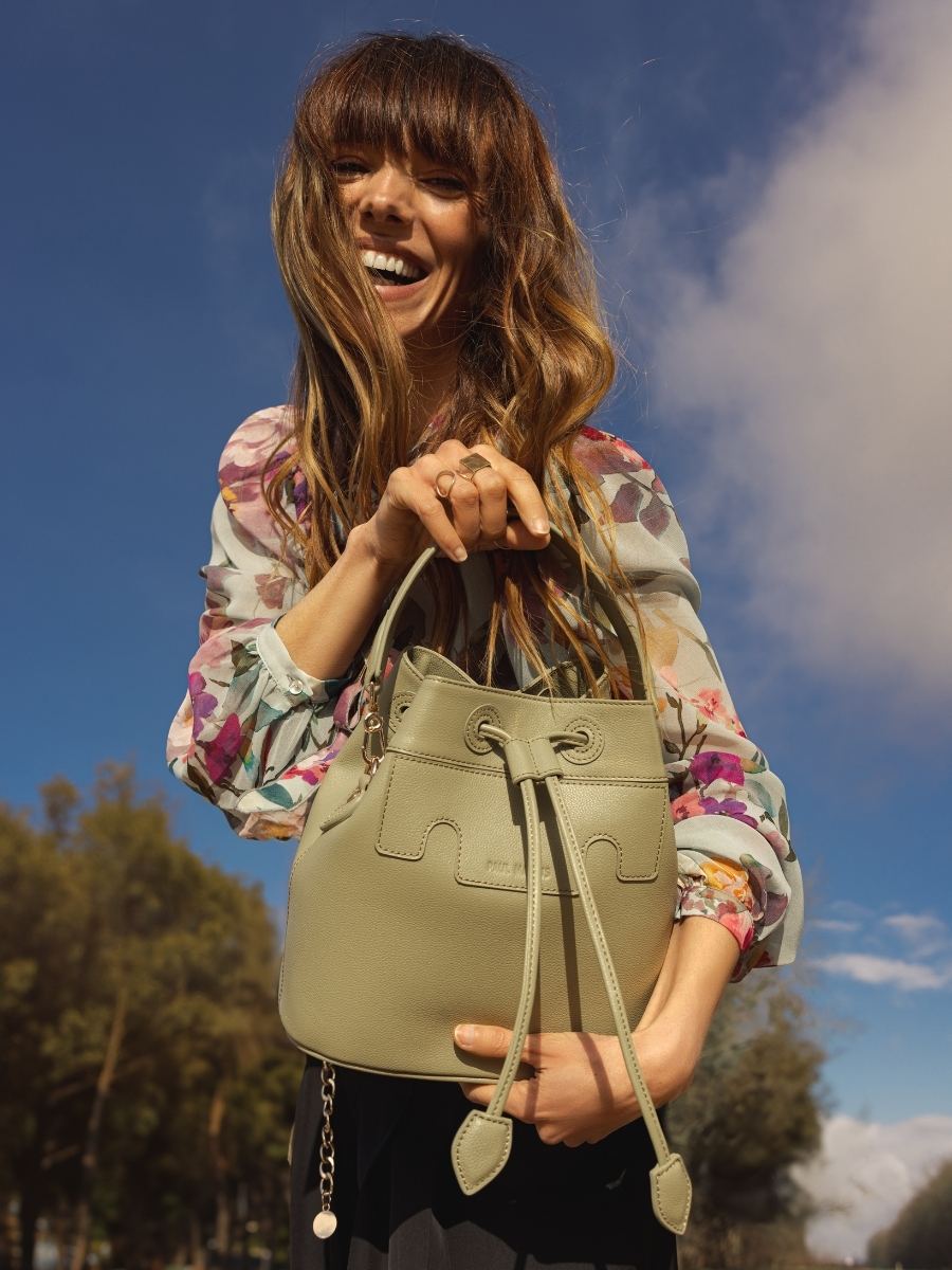bucket-bag-leather-capucine-almond-side-view-w39-al