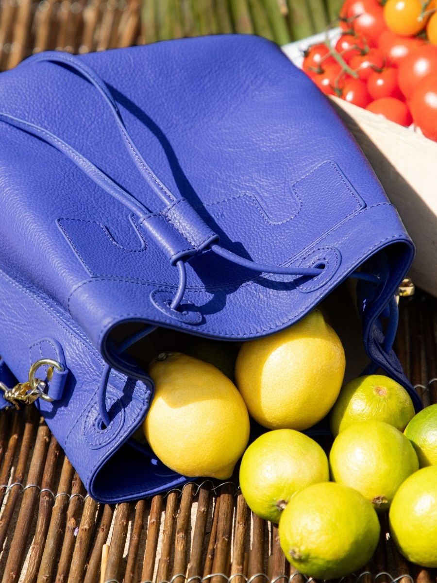 blue-leather-bucket-bag-capucine-azur-royal-blue-paul-marius-front-view-picture-w39-az-blu