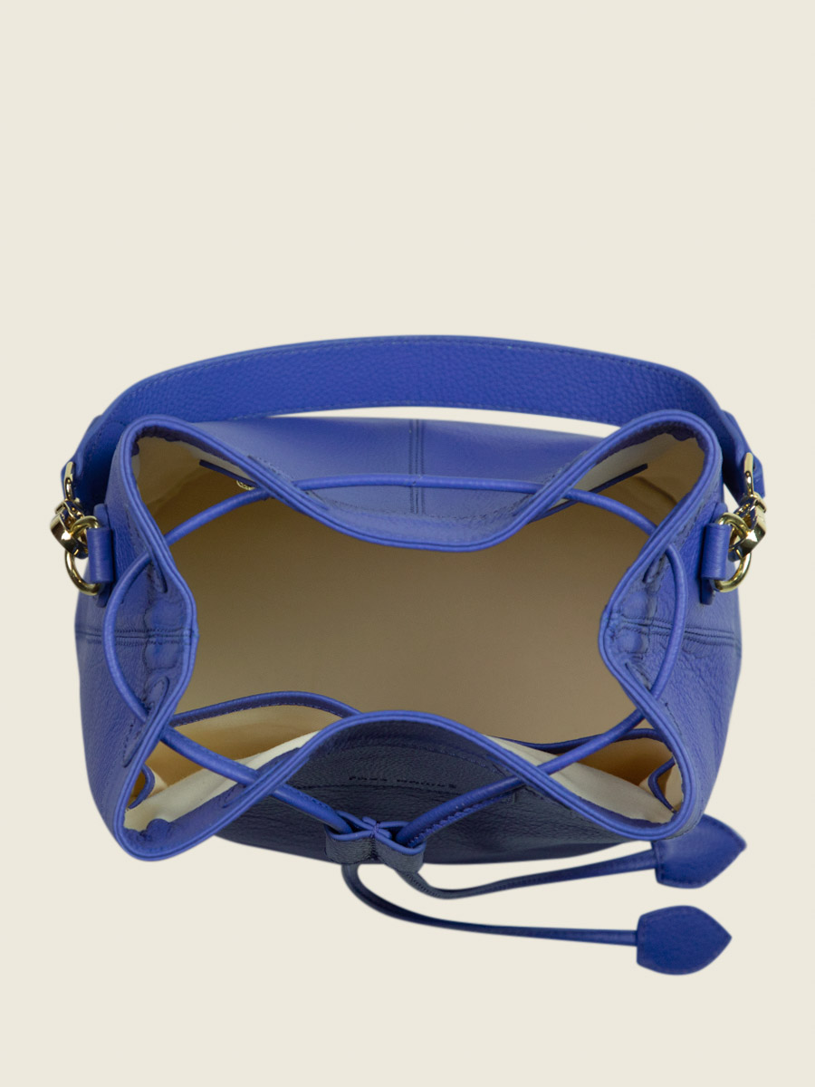 blue-leather-bucket-bag-capucine-azur-royal-blue-paul-marius-ambient-view-picture-w39-az-blu