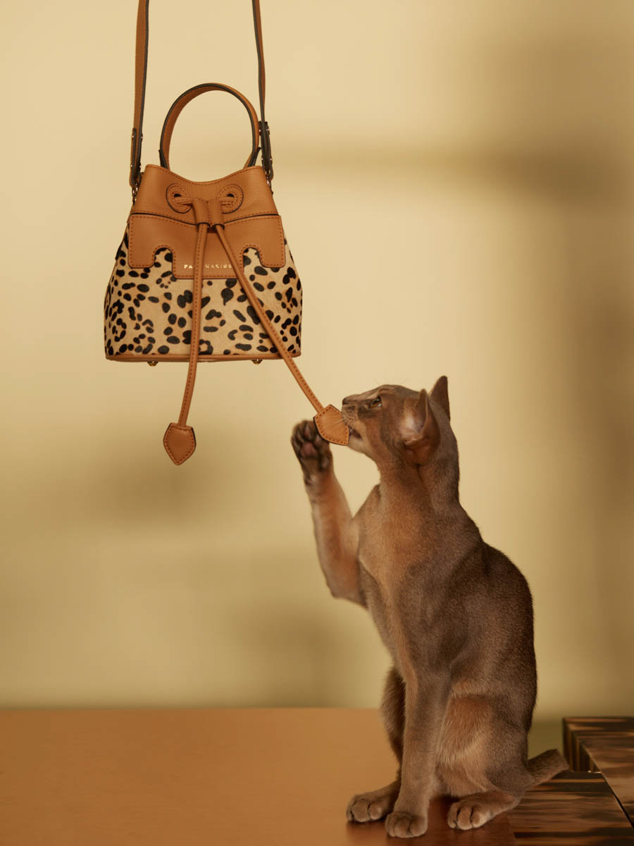 mini-bucket-bag-leather-capucine-xs-leopard-beige-ambient-view-w39xs-lp-bei