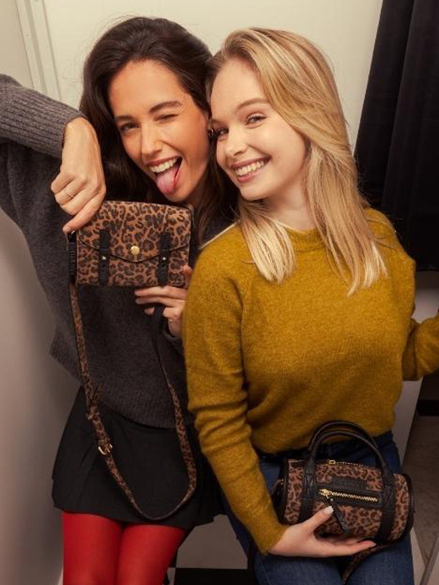 shoulder-bag-charlie-leopard-black-ambient-view-w30-lp-b