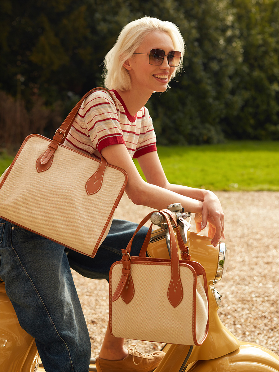 Medium beige canvas tote bag LeCabas Escapade - Beige Canvas side view
