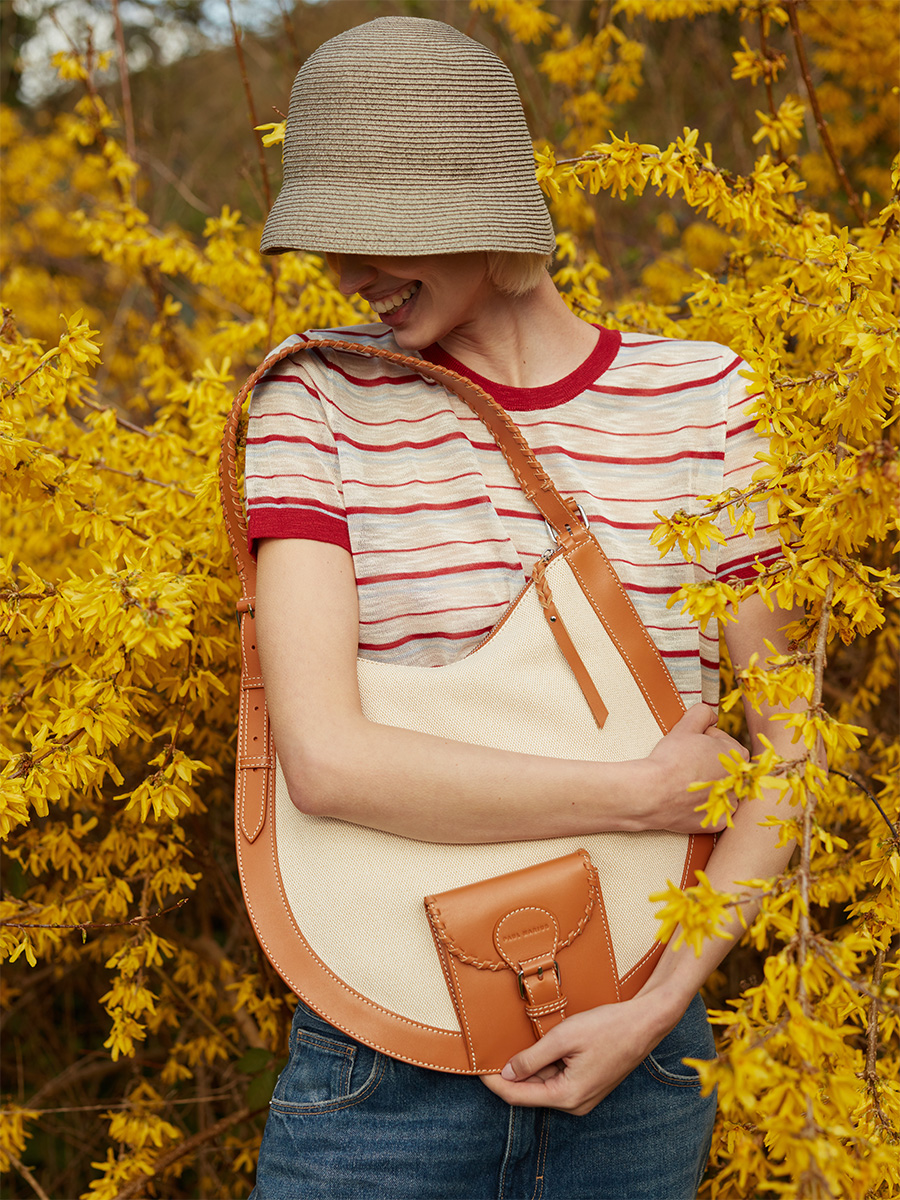 Beige canvas hobo bag LeHobo Escapade - Beige Canvas side view