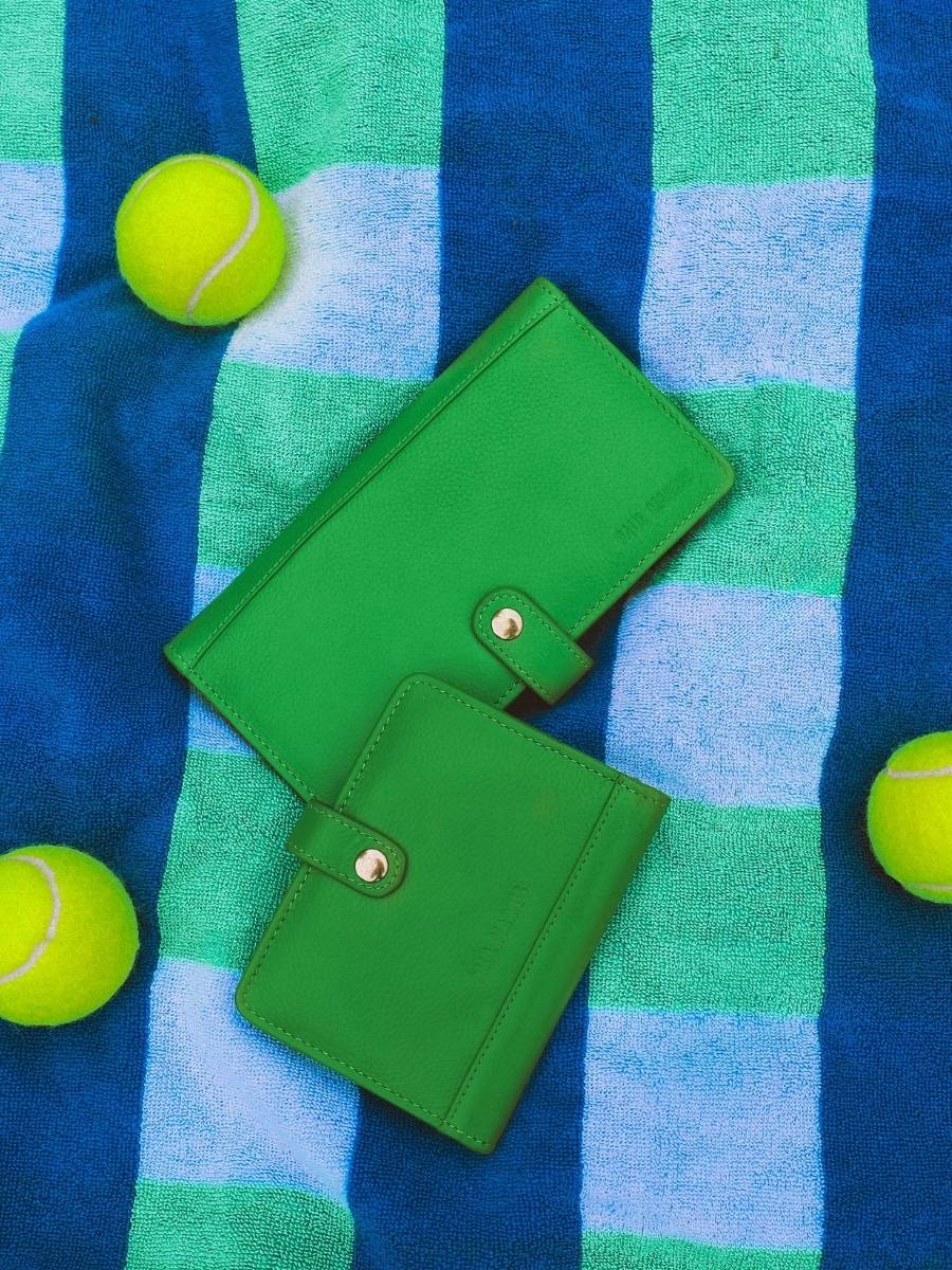 green-leather-wallet-leportefeuille-jeanne-sorbet-kiwi-paul-marius-campaign-picture-m34-sb-gr
