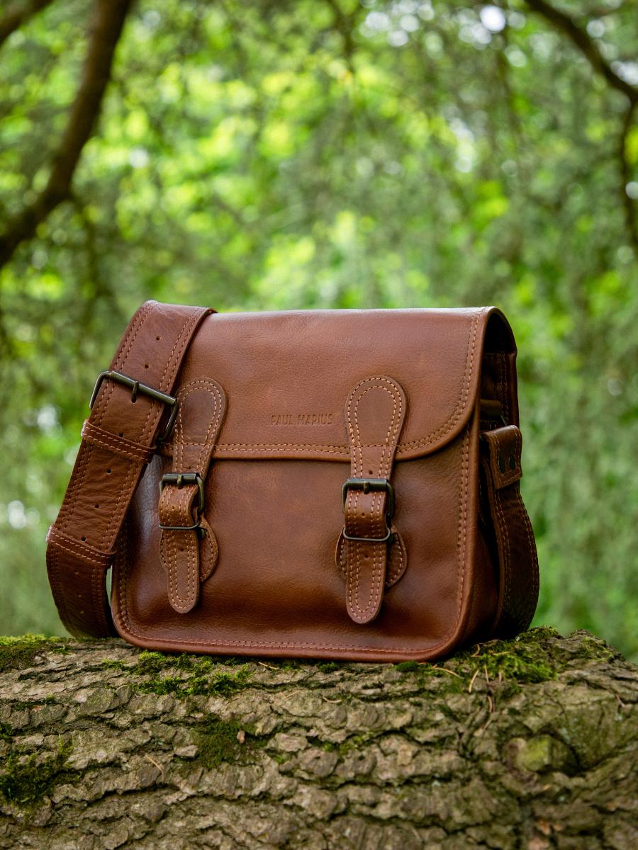 brown-leather-shoulder-bag-lasacoche-s-tobacco-brown-paul-marius-focus-material-view-picture-m02s10-mk