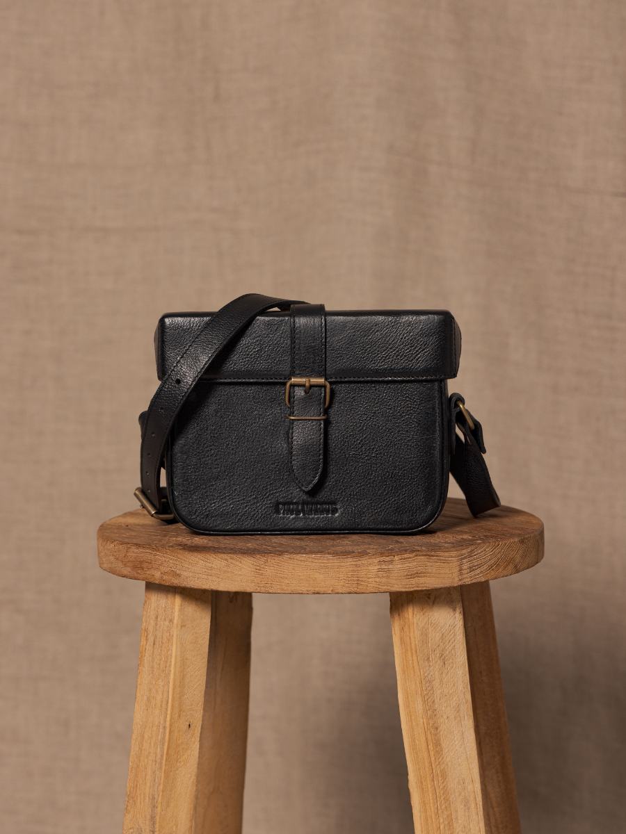 shoulder-bag-lecoquin-oily-black-inside-view-m405-obl