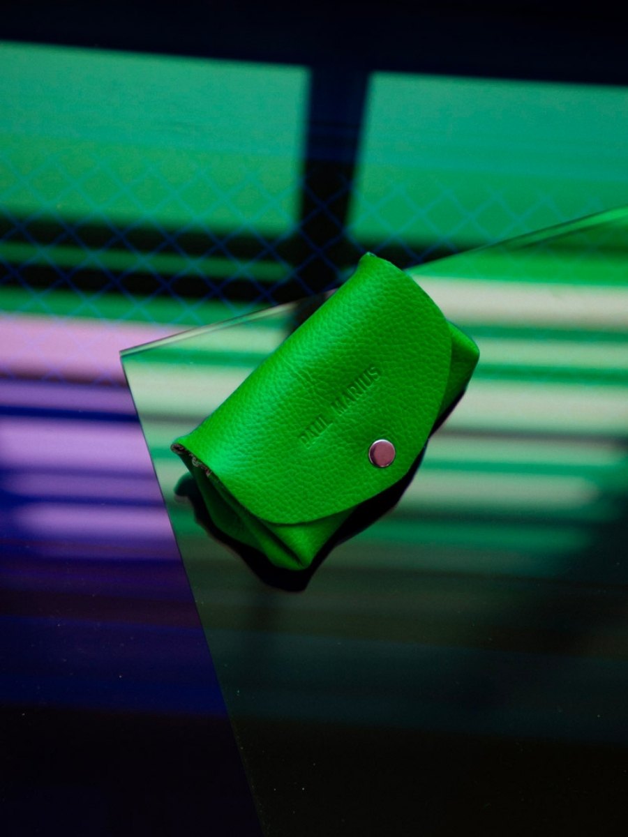 green-leather-purse-legustave-neon-paul-marius-campaign-focus-material-view-clp-ne-gr