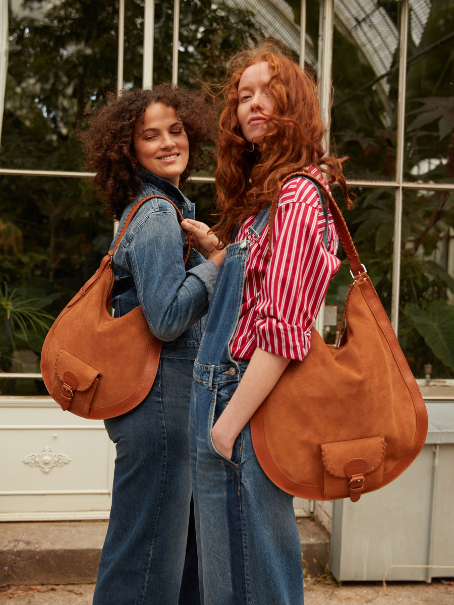 lehobo-m-natural-leather-woman-bag-ambient-view