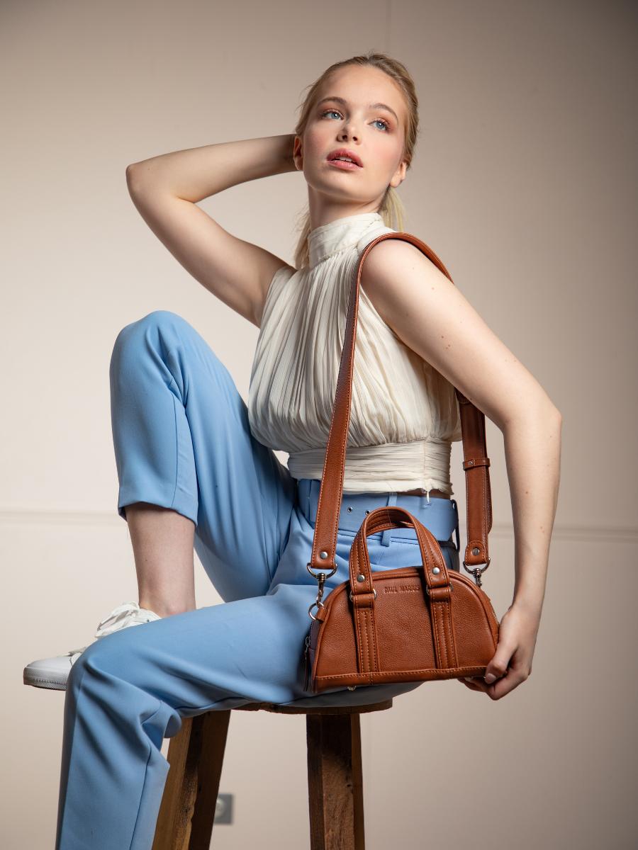 brown-metallic-leather-handbag-lemini-bowling-light-brown-paul-marius-ambient-view-picture-w45xs-l