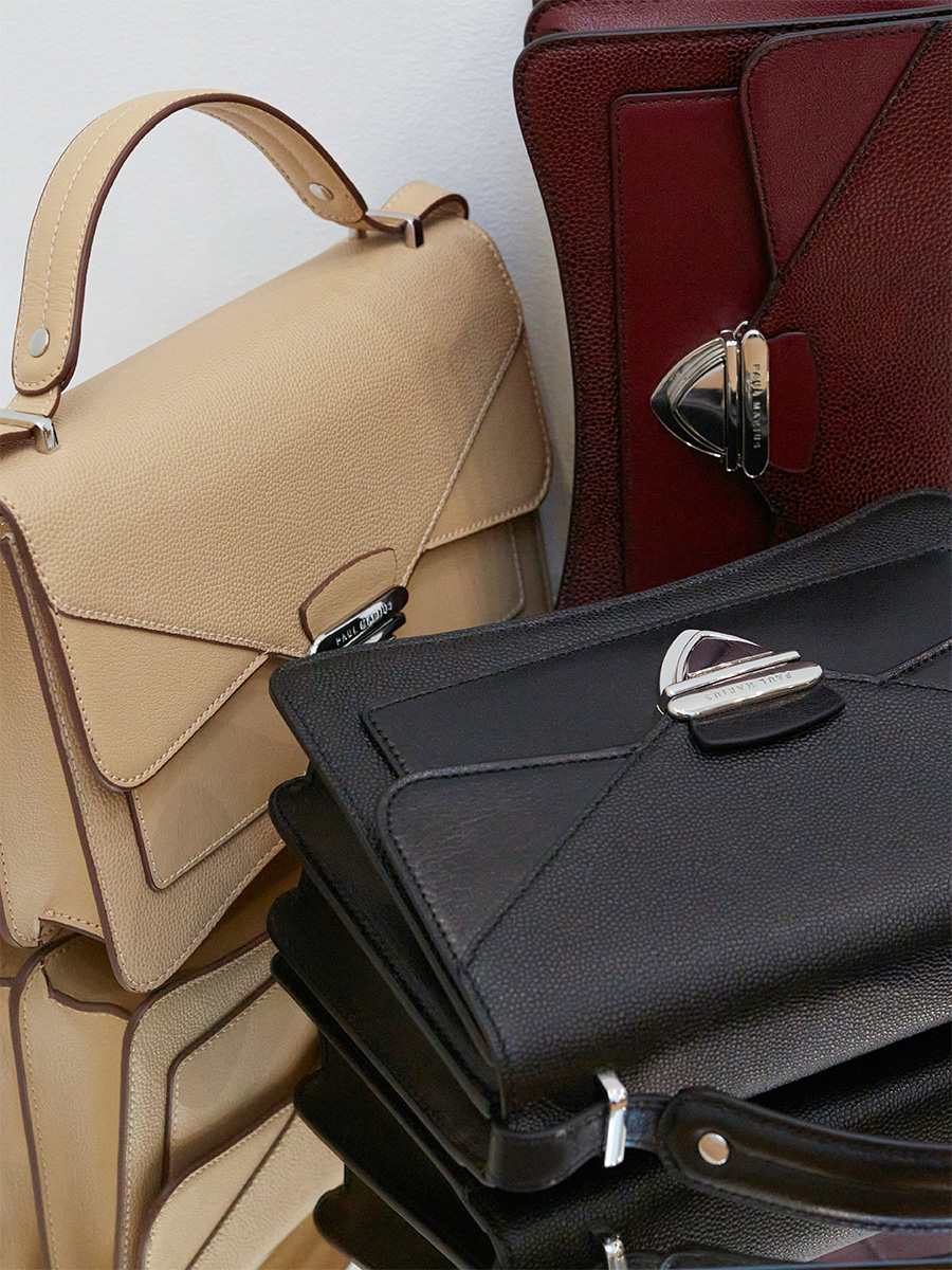 madame-george-leather-women-black-bag-focus-material-w63-cav-b