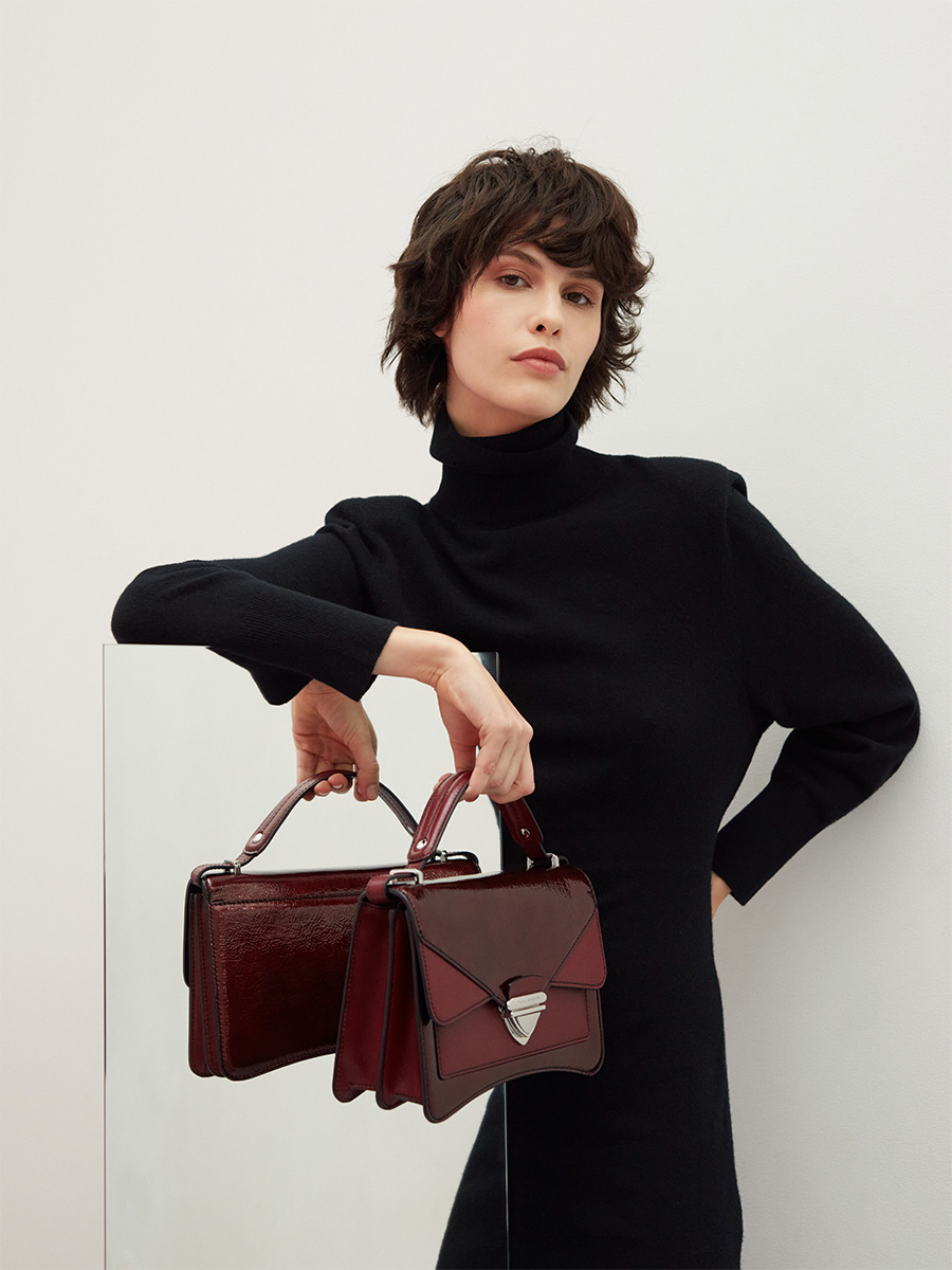 madame-george-leather-burgundy-women-ambient-view-w63-st-dr