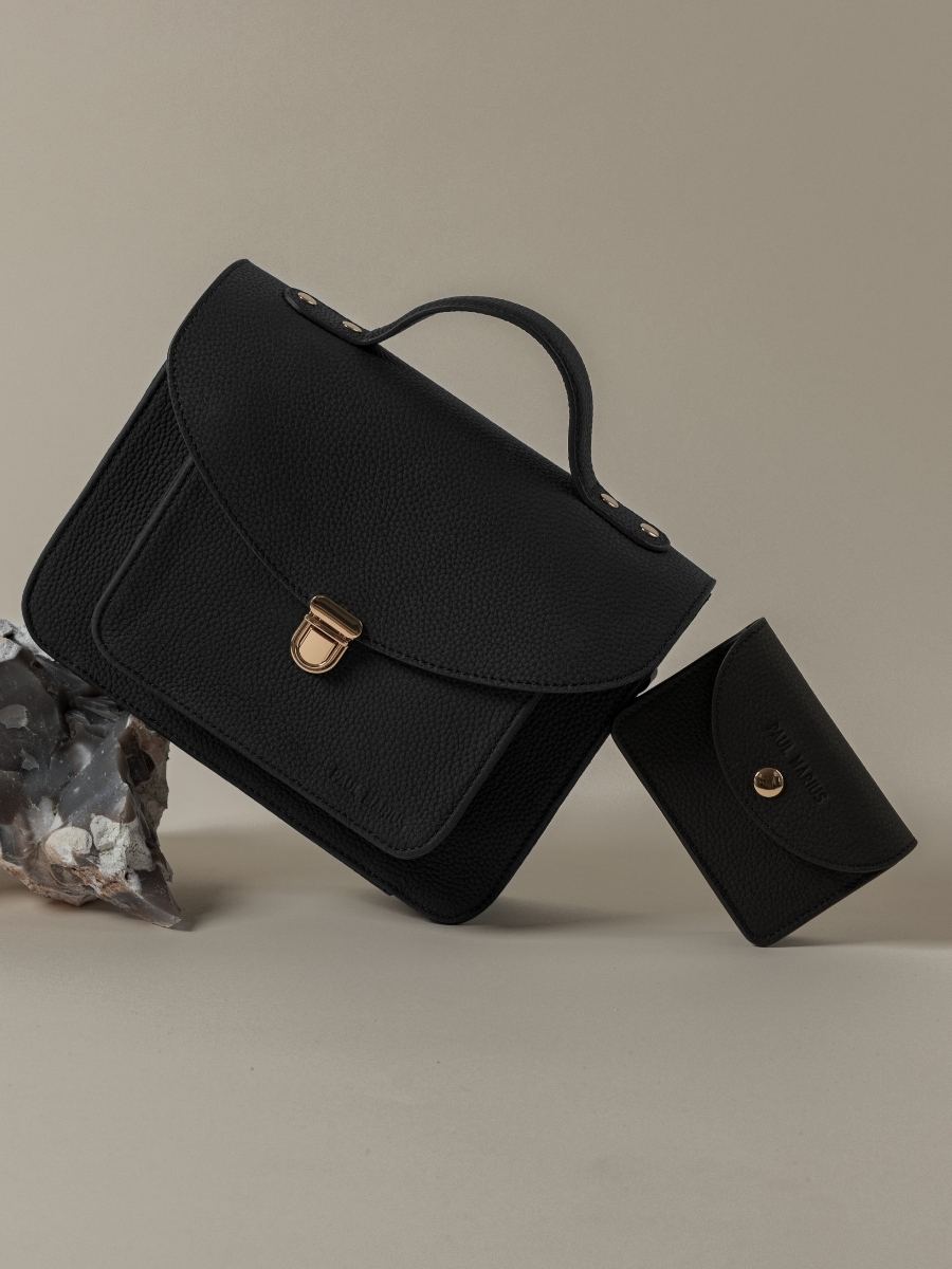 purse-leather-basile-soft-black-ambient-view-m75-bm-b