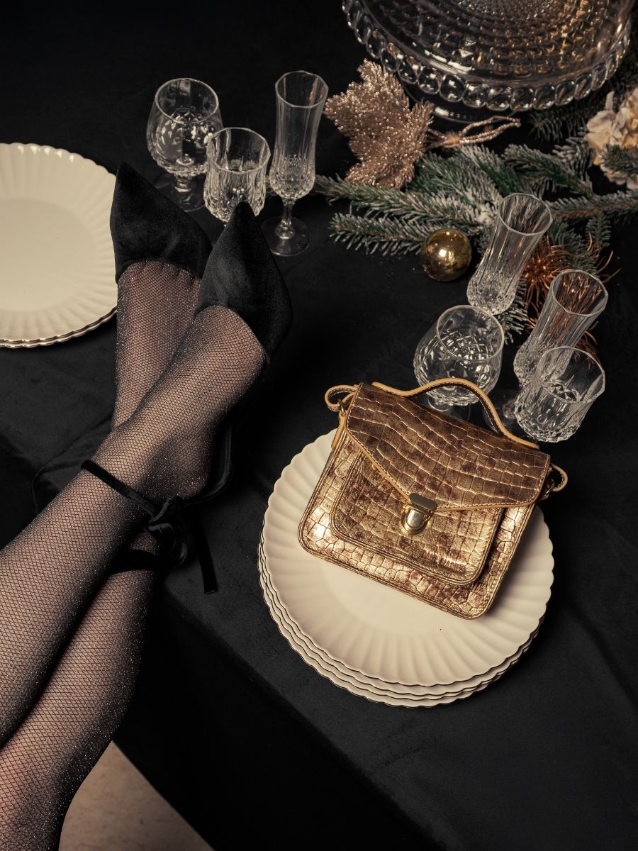 cross-body-bag-mademoiselle-george-xs-bijoux-gold-focus-material-view-w05xs-cr-db-g