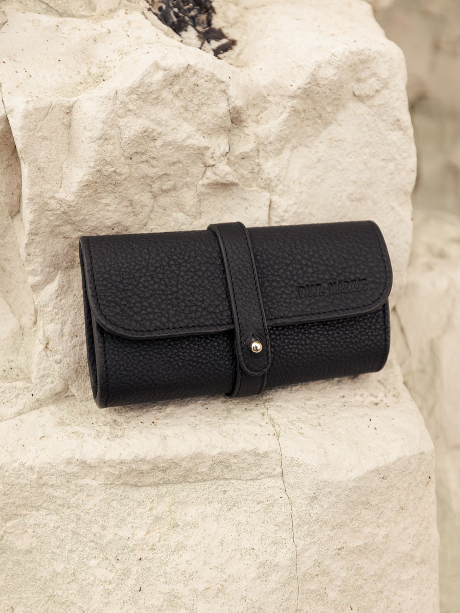 glasses-case-oscar-soft-black-campaign-view-m50-bm-b