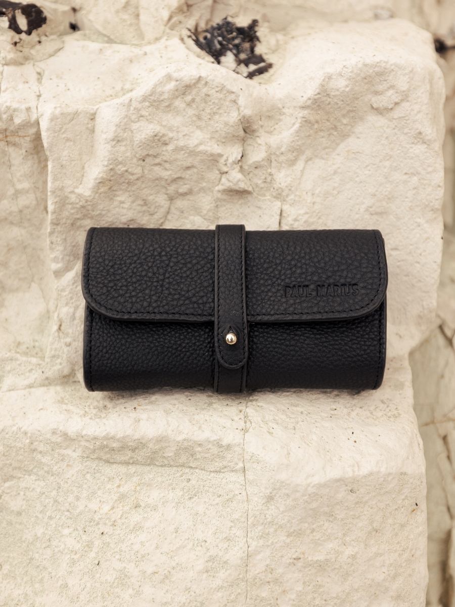 glasses-case-oscar-soft-black-ambient-view-m50-bm-b