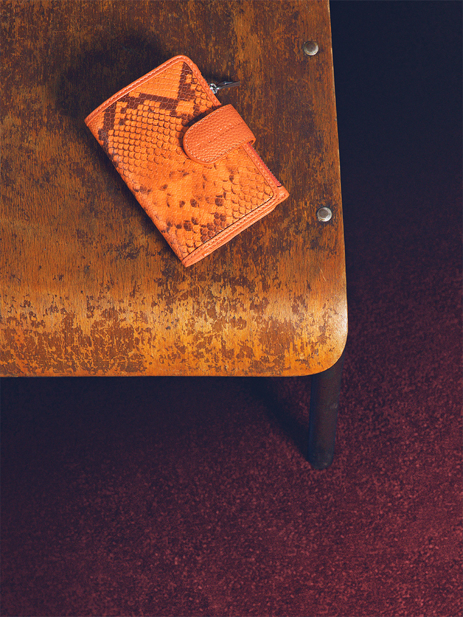 Amber python wallet Valentine Python - Amber back view