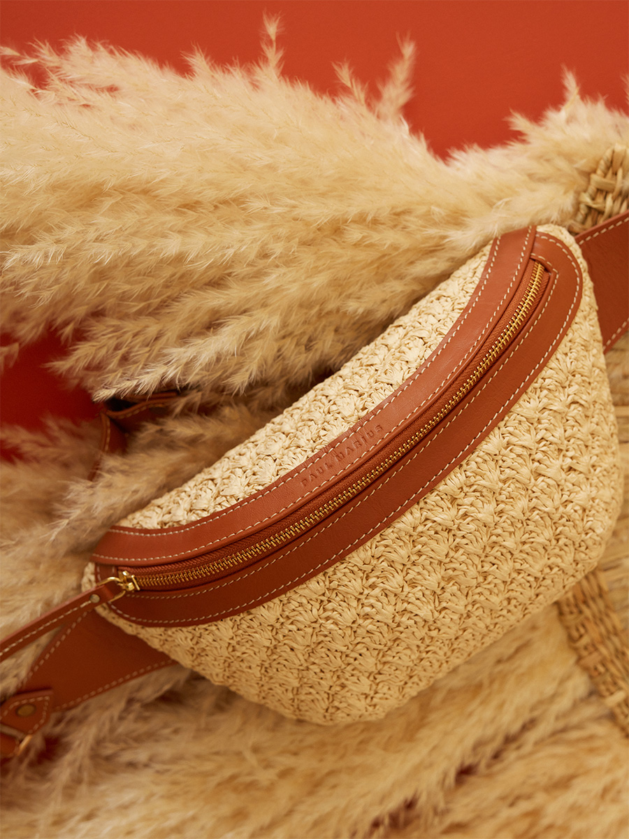 Leather and raffia fanny pack LaBanane Raphia - Natural / Cognac side view