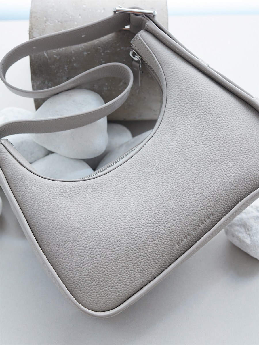 baguette-bag-grey-leather-victoire-galet-focus-material-w54-bm-gre 
