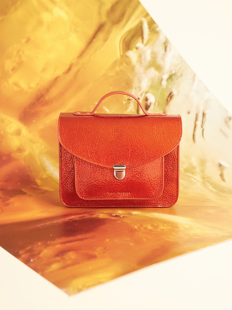 Red leather handbag Mademoiselle George - Star Flame ambient view