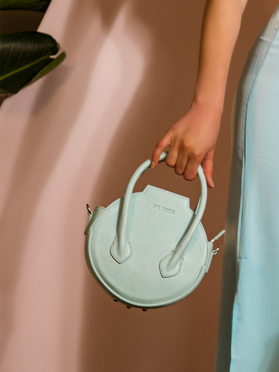 blue-leather-handbag-for-women-aline-pastel-baby-blue-paul-marius-front-view-picture-w34s-pt-blu