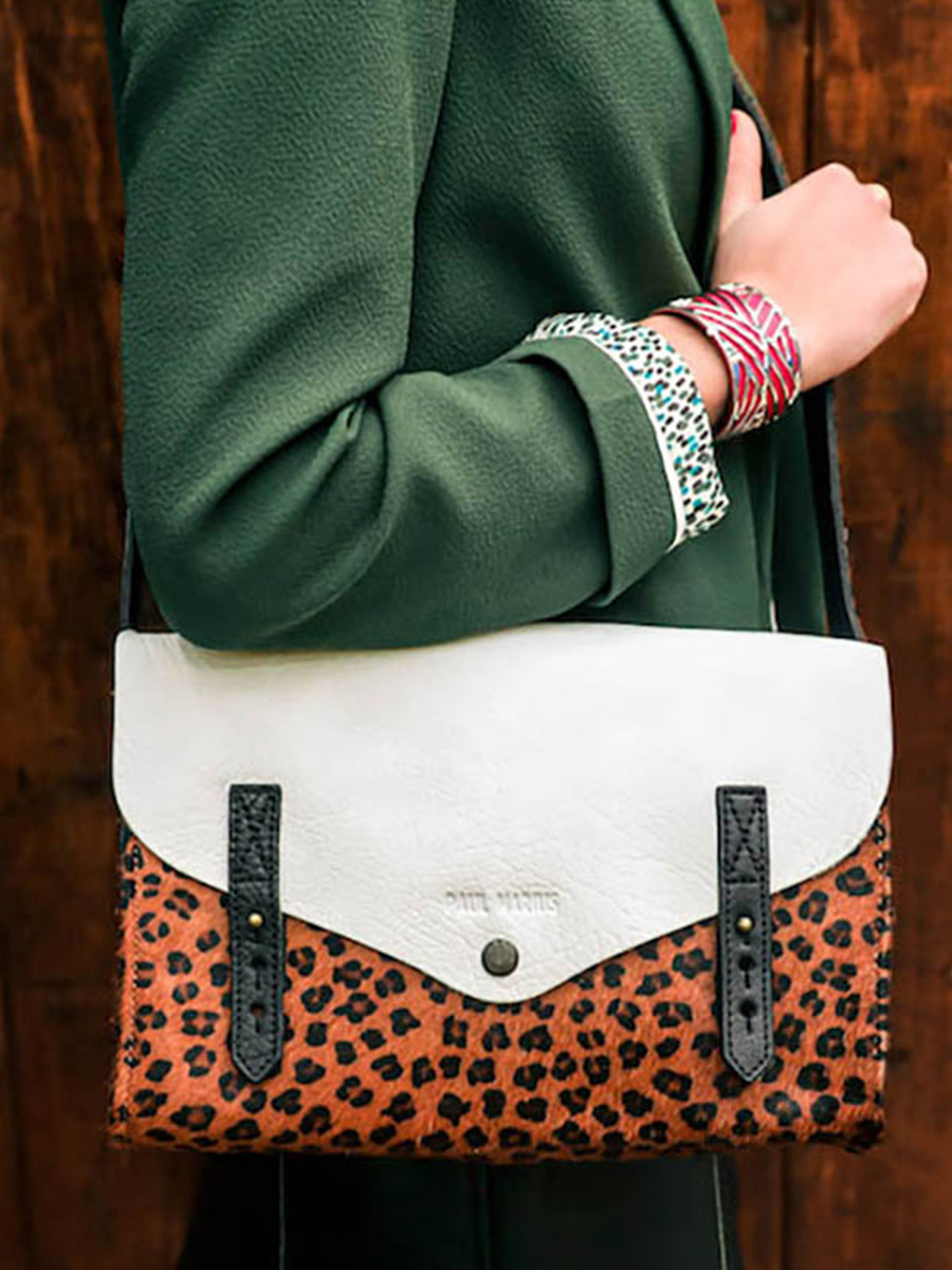 leather-woman-shoulder-bag-multicoloured-black-white-picture-parade-lindispensable-leopard-black-white-paul-marius-3760125338637