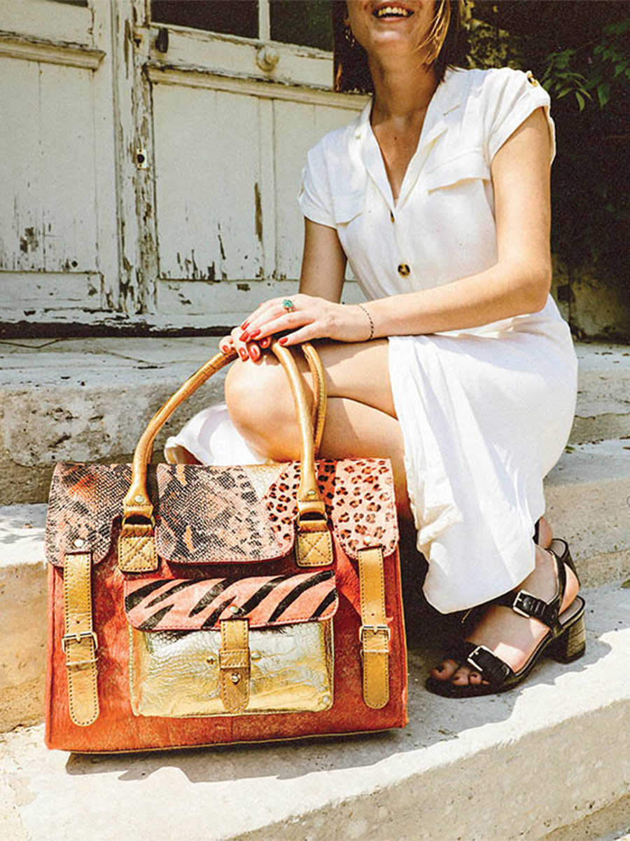 leather-shoulder-bag-for-woman-pink-gold-picture-parade-lerive-gauche--m-chimere-pink-gold-paul-marius-3760125337036