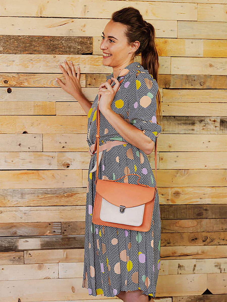 leather-hand-bag-for-woman-orange-picture-parade-mademoiselle-george-cupcake-apricot-paul-marius-3760125342153