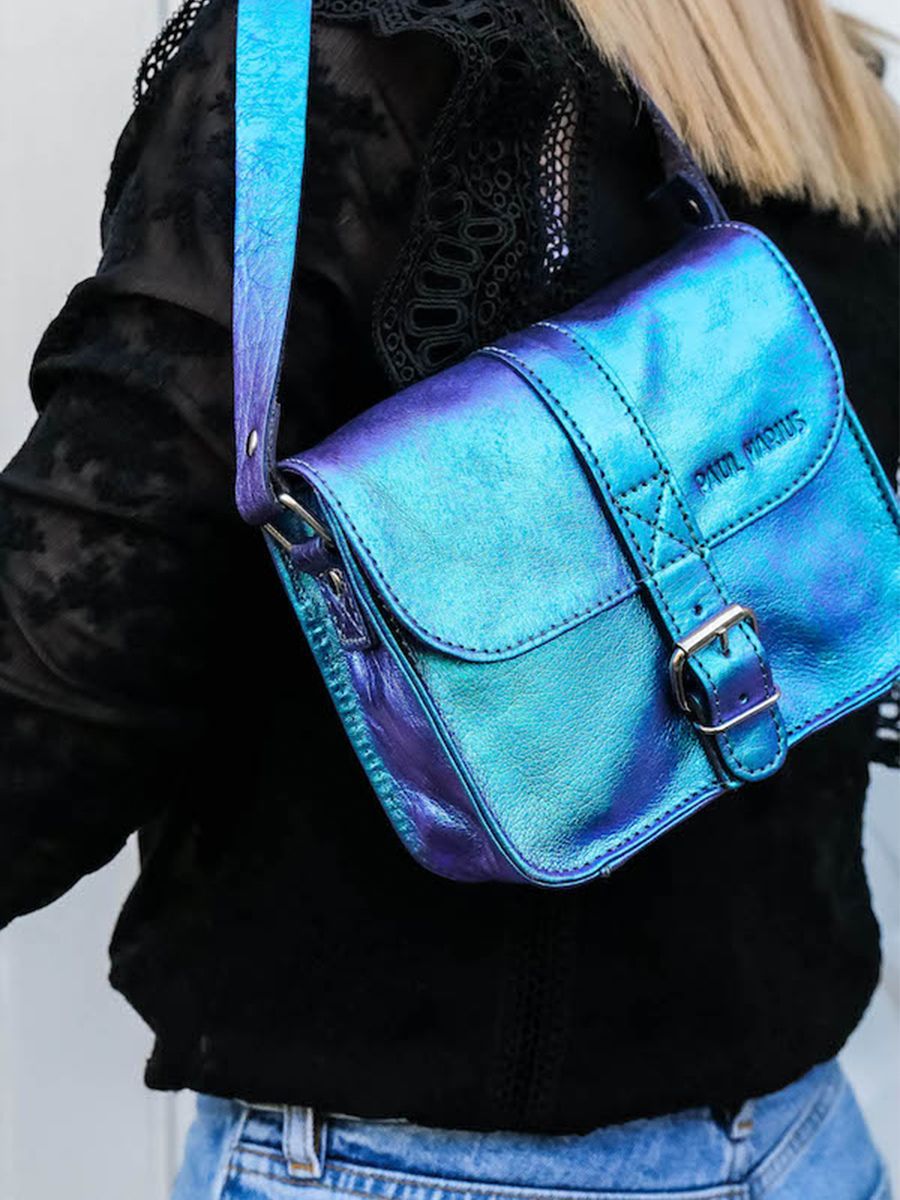 small-leather-shoulder-bag-for-woman-blue-picture-parade-lessentiel-beetle-paul-marius-3760125352718