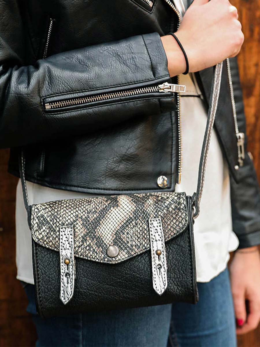 shoulder-bag-for-woman-black-picture-parade-le-mini-indispensable-python-black-paul-marius-3760125338781