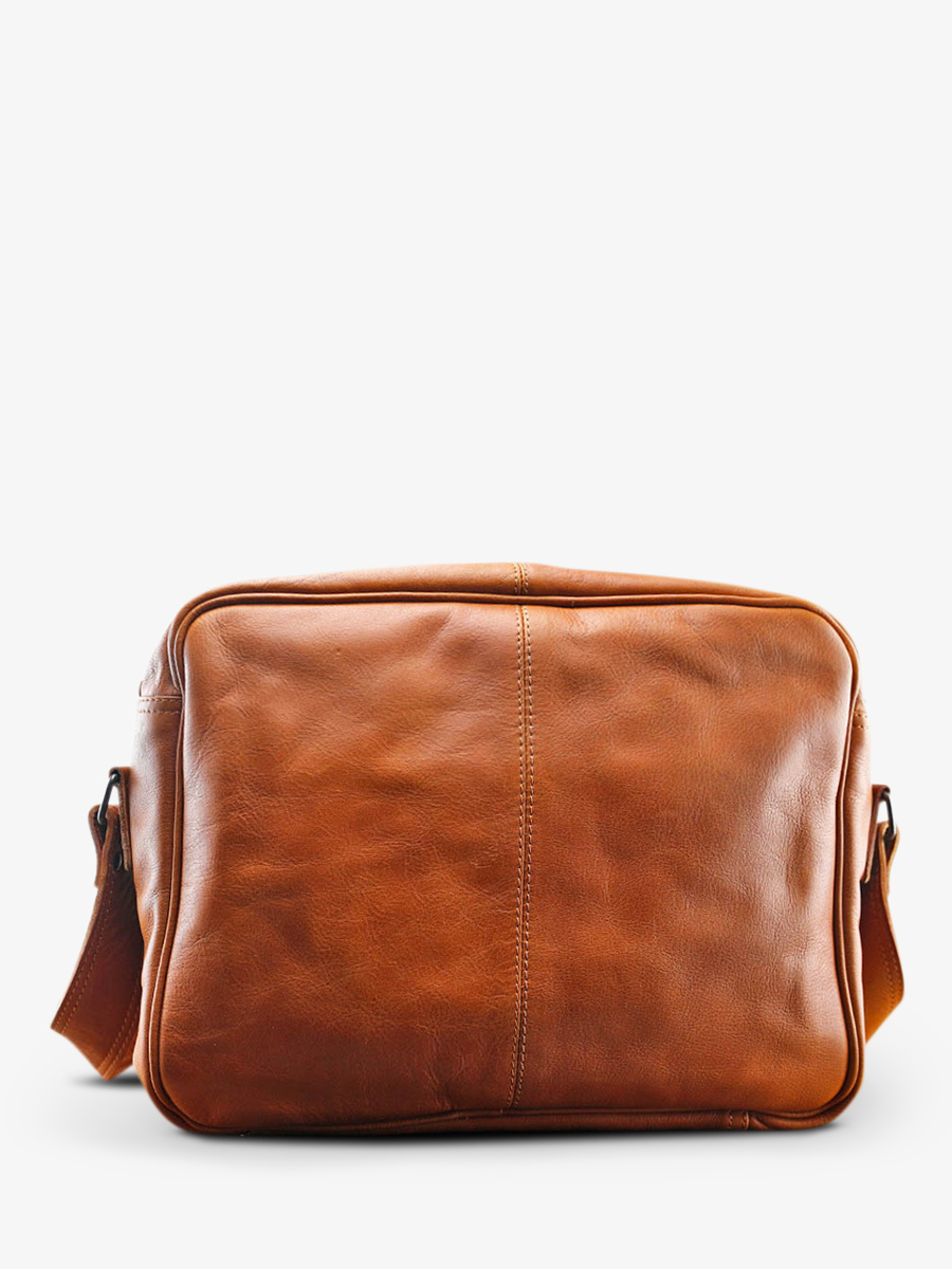 leather-document-holder-for-men-brown-rear-view-picture-leretro-light-brown-paul-marius-3760125335834